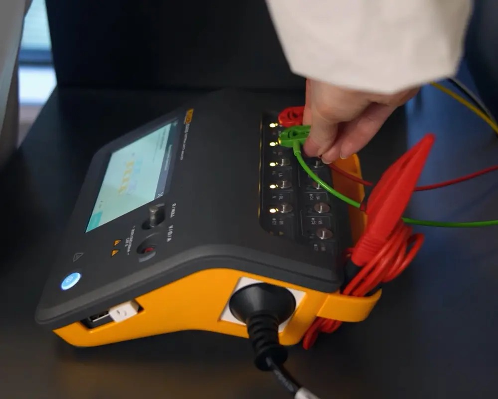 FLUKE ESA710 - Image 4